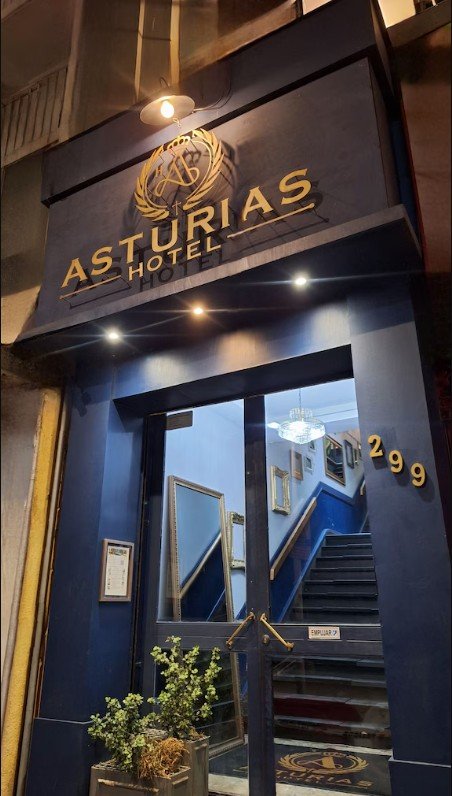 Hotel Asturias - Frontis